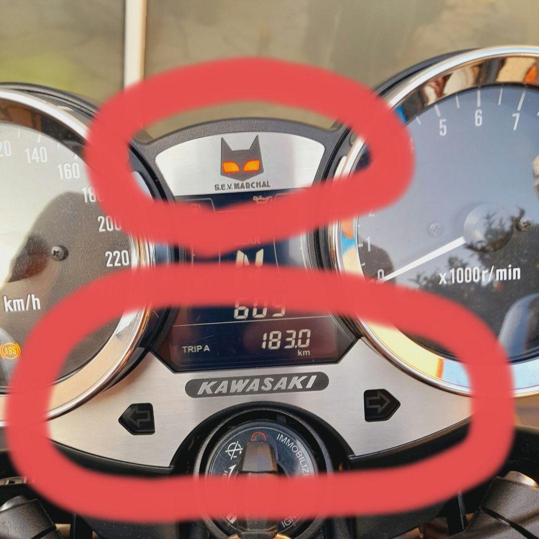 新品！Z900RS メータートリム　マーシャル