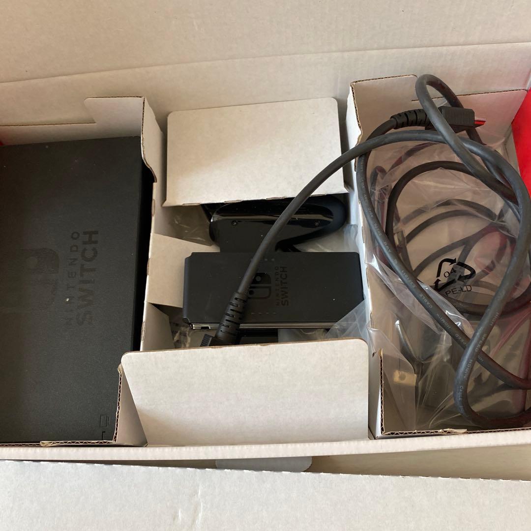 Nintendo Switch ブラック 本体 Joy-Con付き