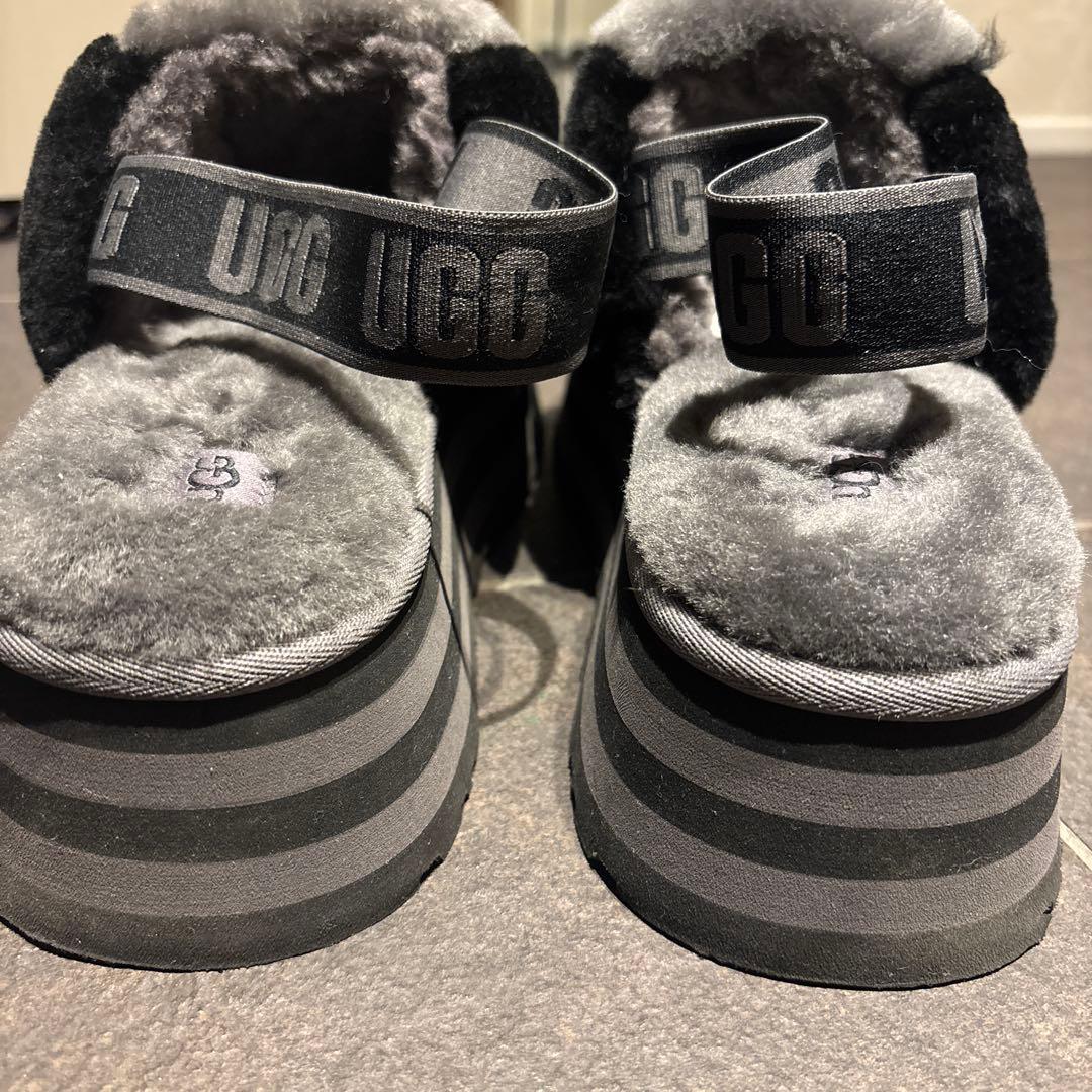 UGGサンダル　28センチ