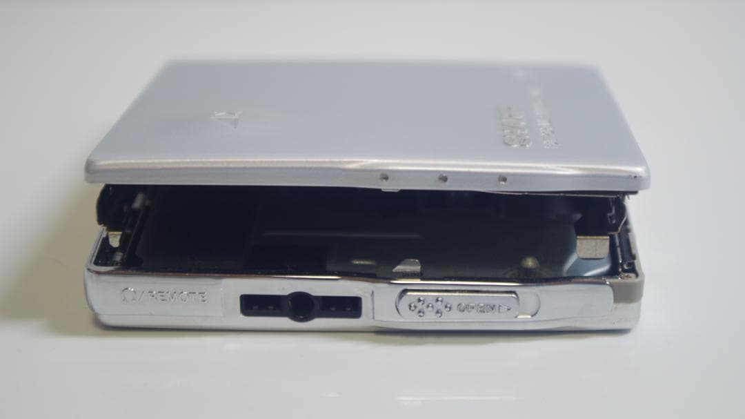 A4244 SHARP アウビィ MD-DS8-S MDプレーヤー シルバー