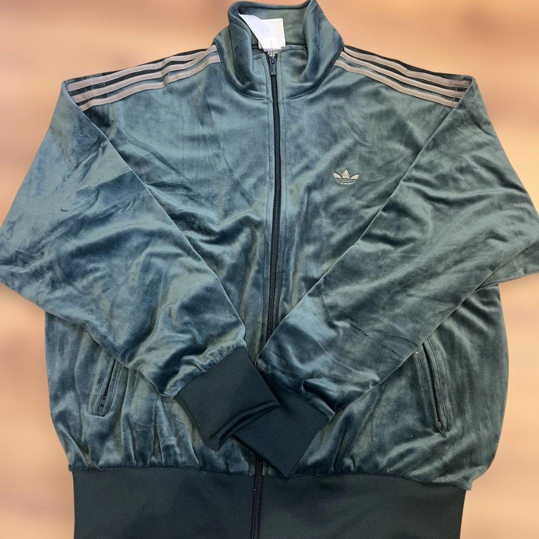 adidasファイヤーバードベロアトラックジャケット　グリーン