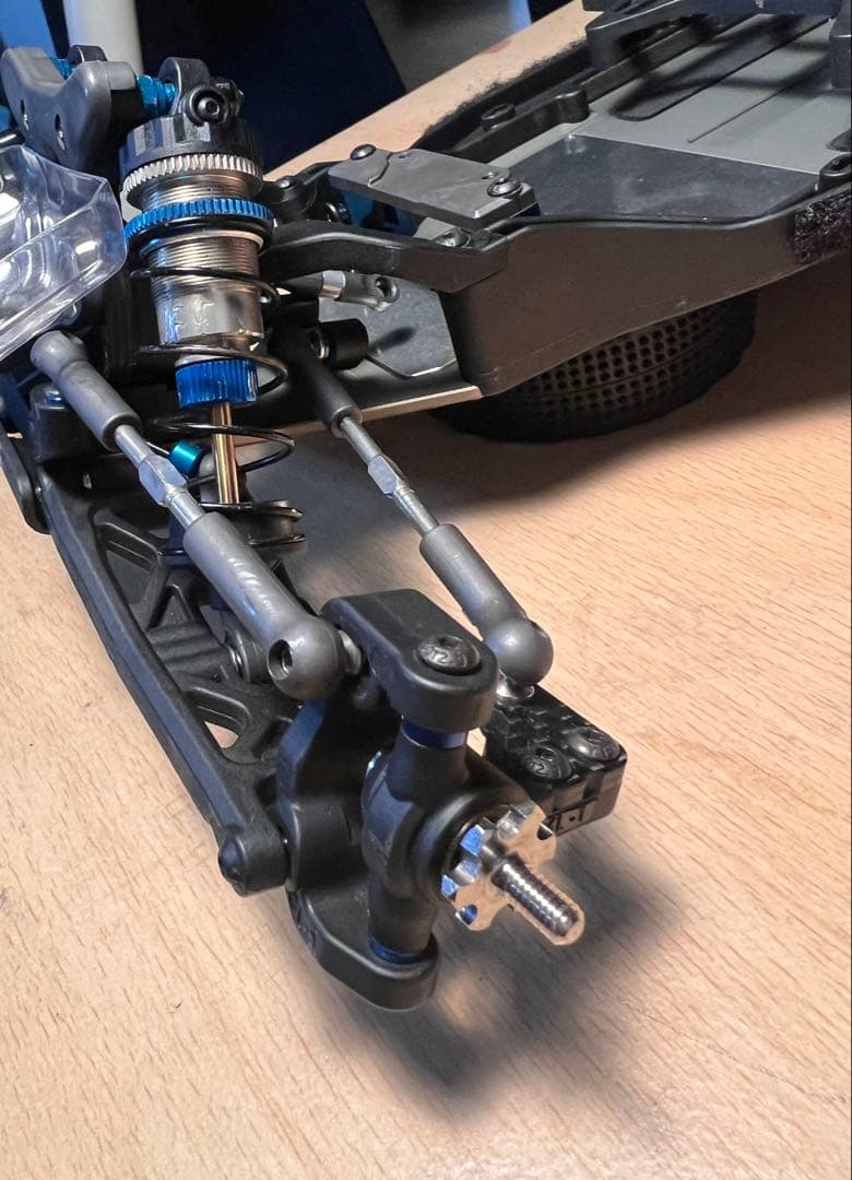 ホビーラジコン Associated B6.4 2WD Buggy