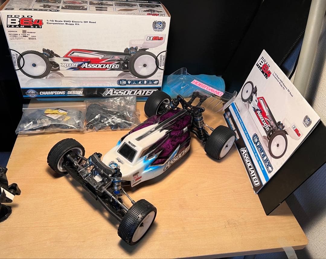 ホビーラジコン Associated B6.4 2WD Buggy