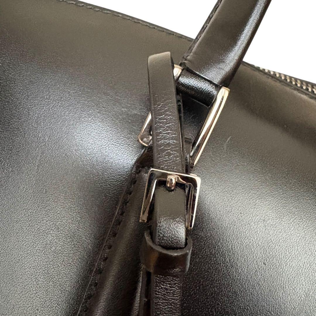 GUCCI 本革　ビジネスバッグ 黒 超軽量 A4可　オールレザー　美品　グッチ