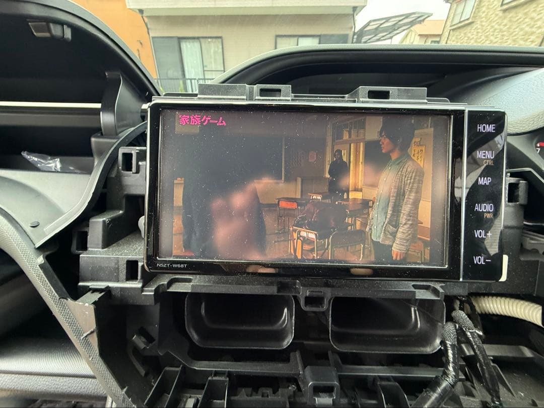 【ハローキティ】NSZT-W68T 地図2020年 カーナビ　TOYOTA