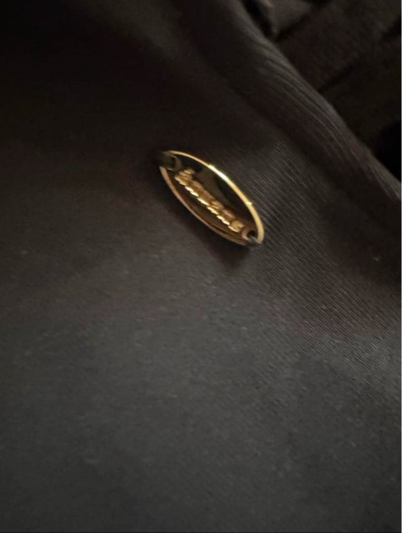 anuans ショルダーフリルVネックワンピース