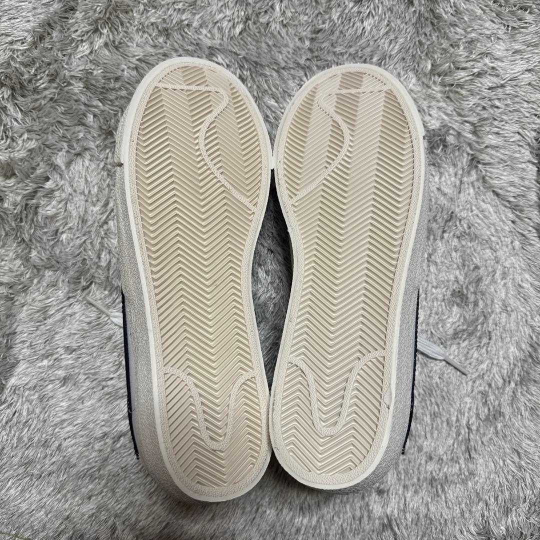 NIKEナイキ ブレーザー ロー ホワイト ブラック 24cm