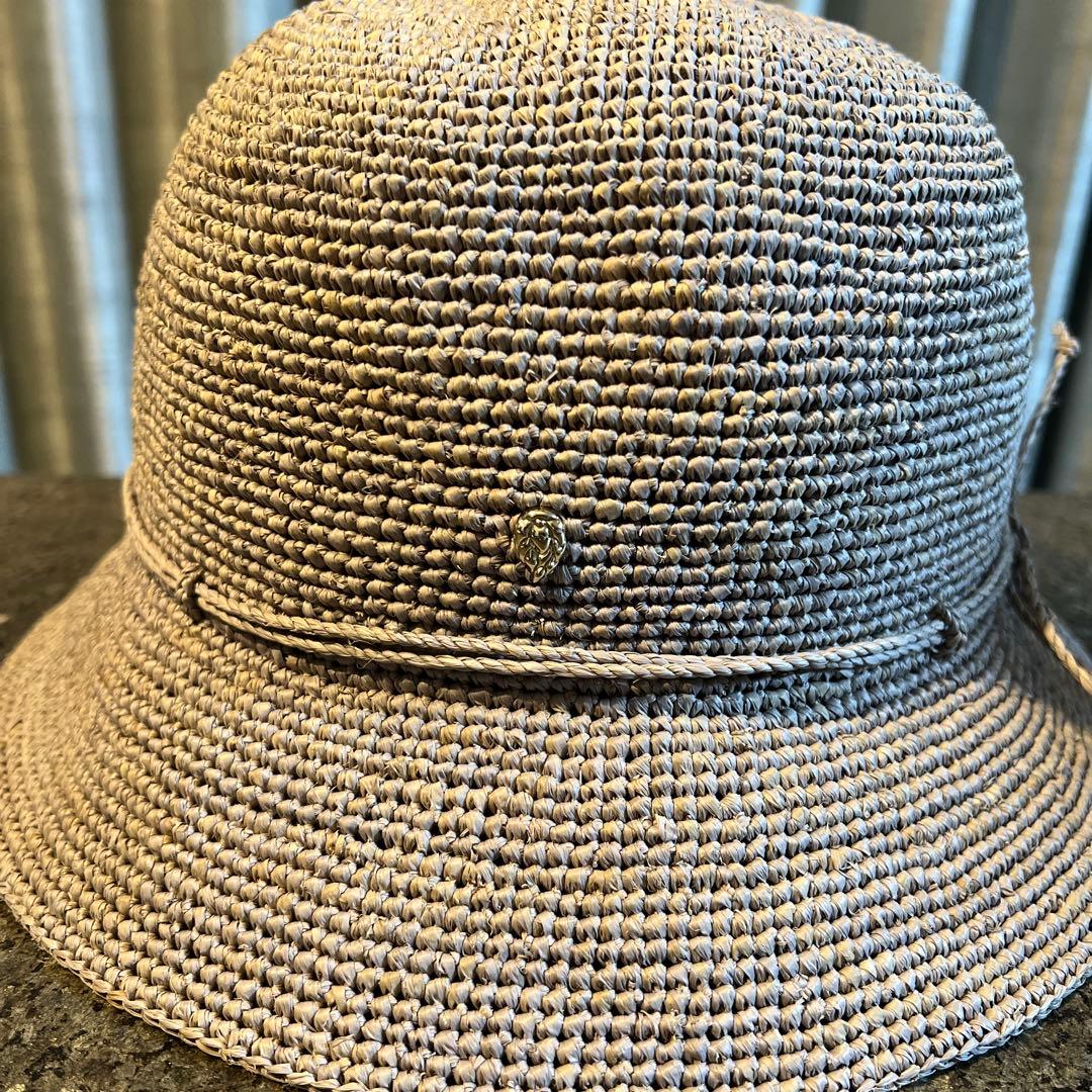 HELEN KAMINSKI グレー