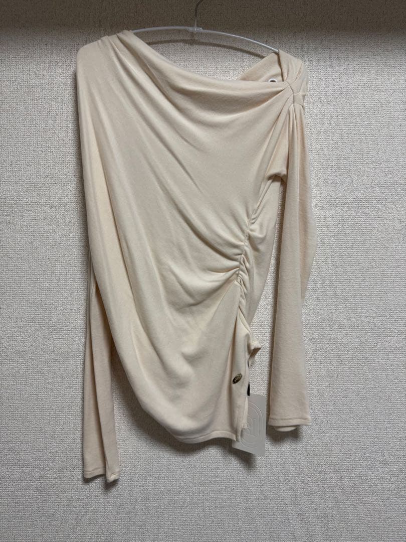 polaura アシンメトリードレープロングスリーブトップス