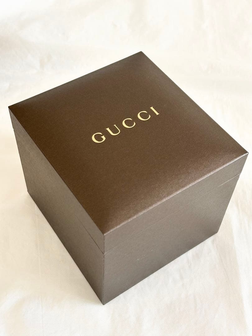 【美品】GUCCIグッチGクラスピンクシェルダイヤ腕時計レディース