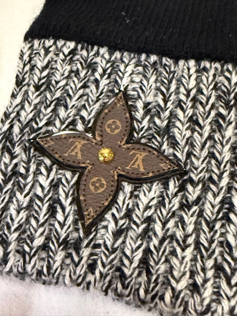 ルイヴィトン レディース 手袋 ニット モノグラム フラワー ほぼ未使用