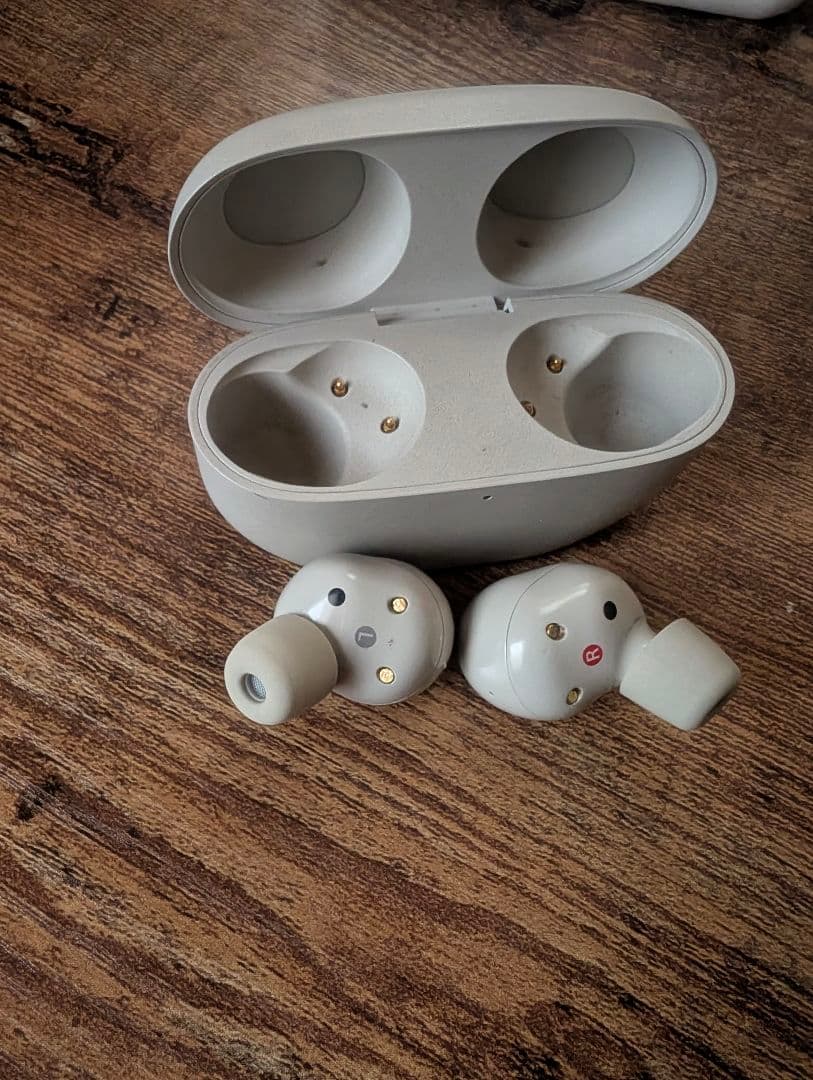 ソニー　ワイヤレスイヤホン　 WF-1000XM5　【送料込み】