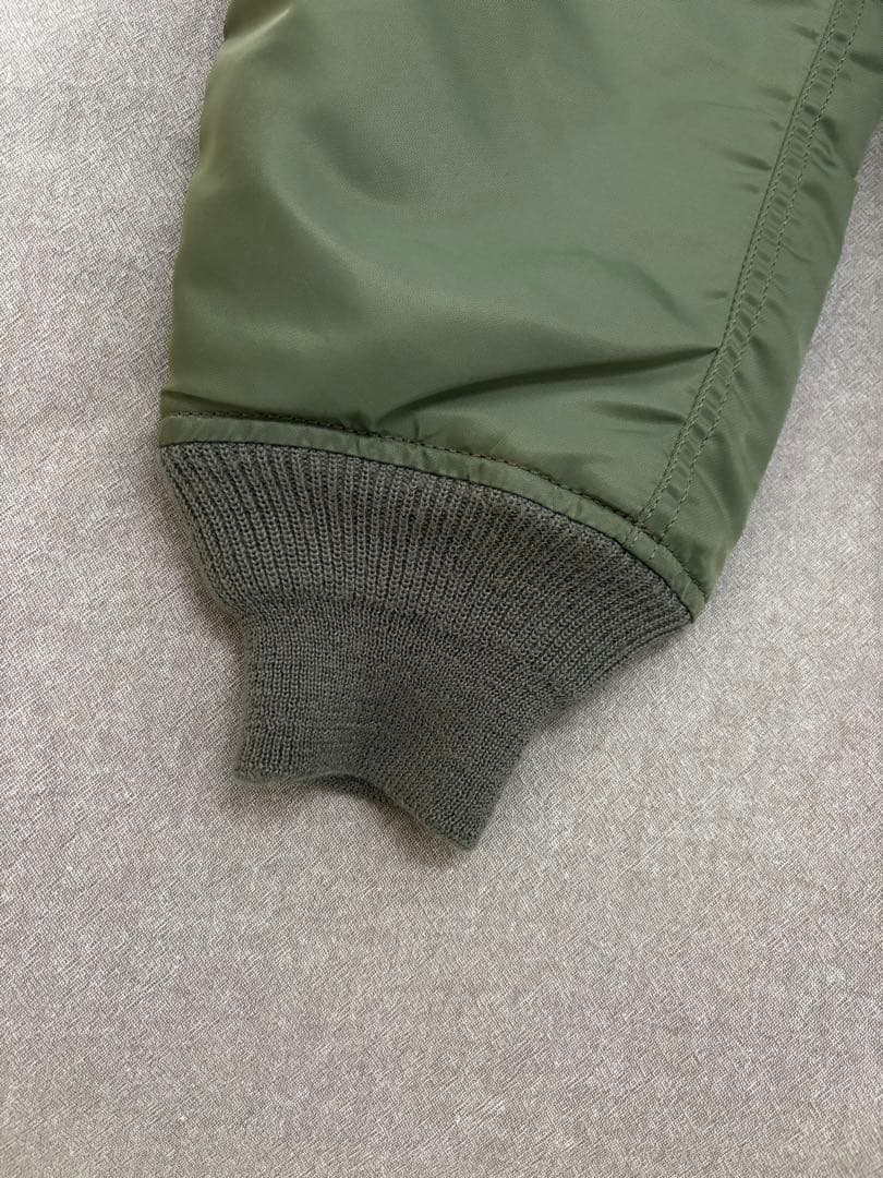 ⭐️定価27500円‼️MA-1 / フライトジャケット / AVIREX