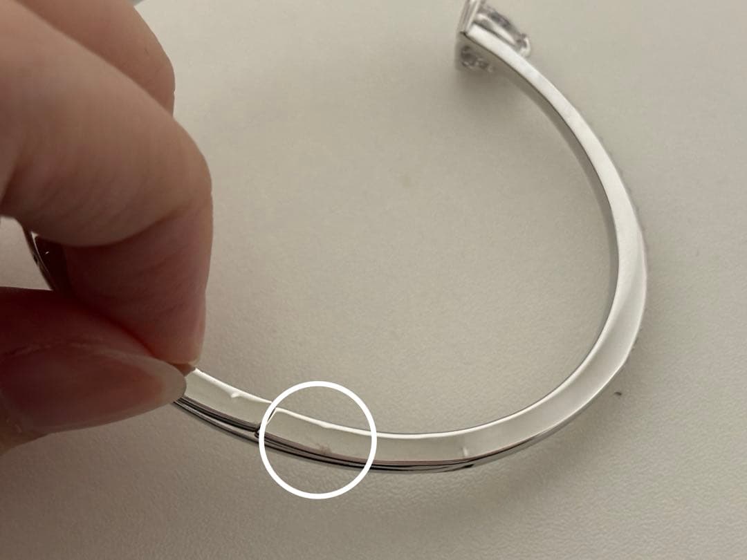 SWAROVSKI Mesmera バングル