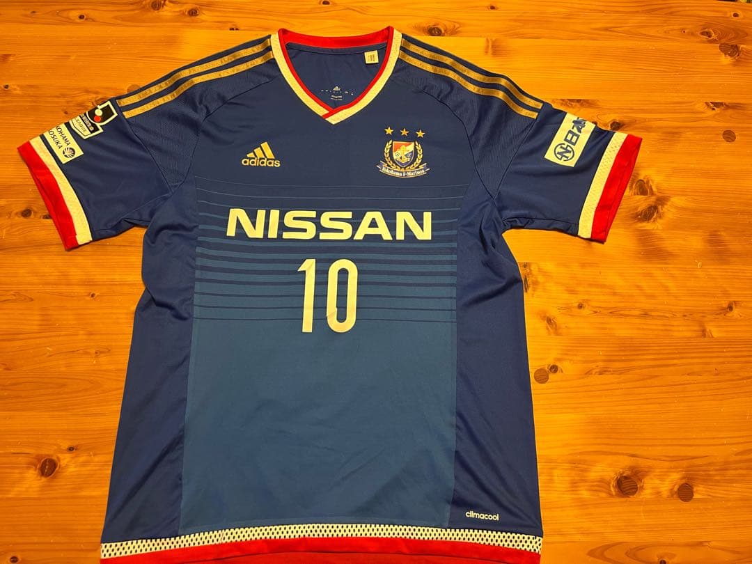 【美品】横浜F・マリノス 2015中村俊輔 #10ホームXOサイズ　ユニフォーム