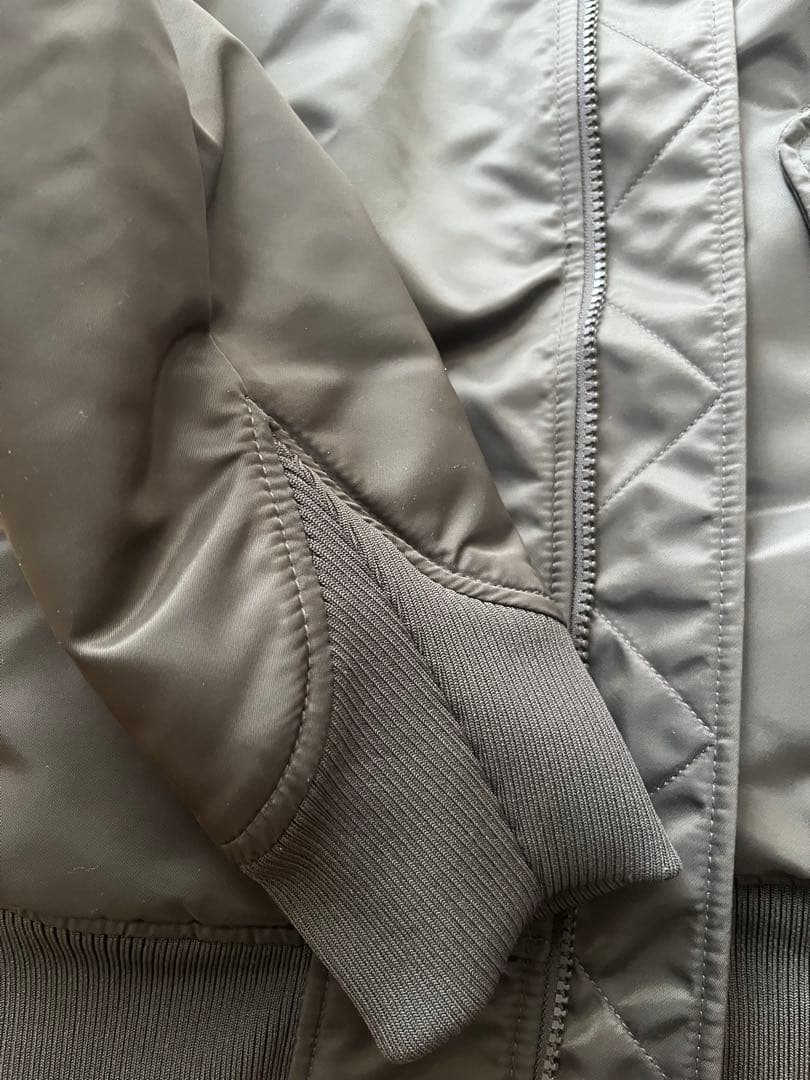 【美品】ユニクロ UNIQLO +j MA-1