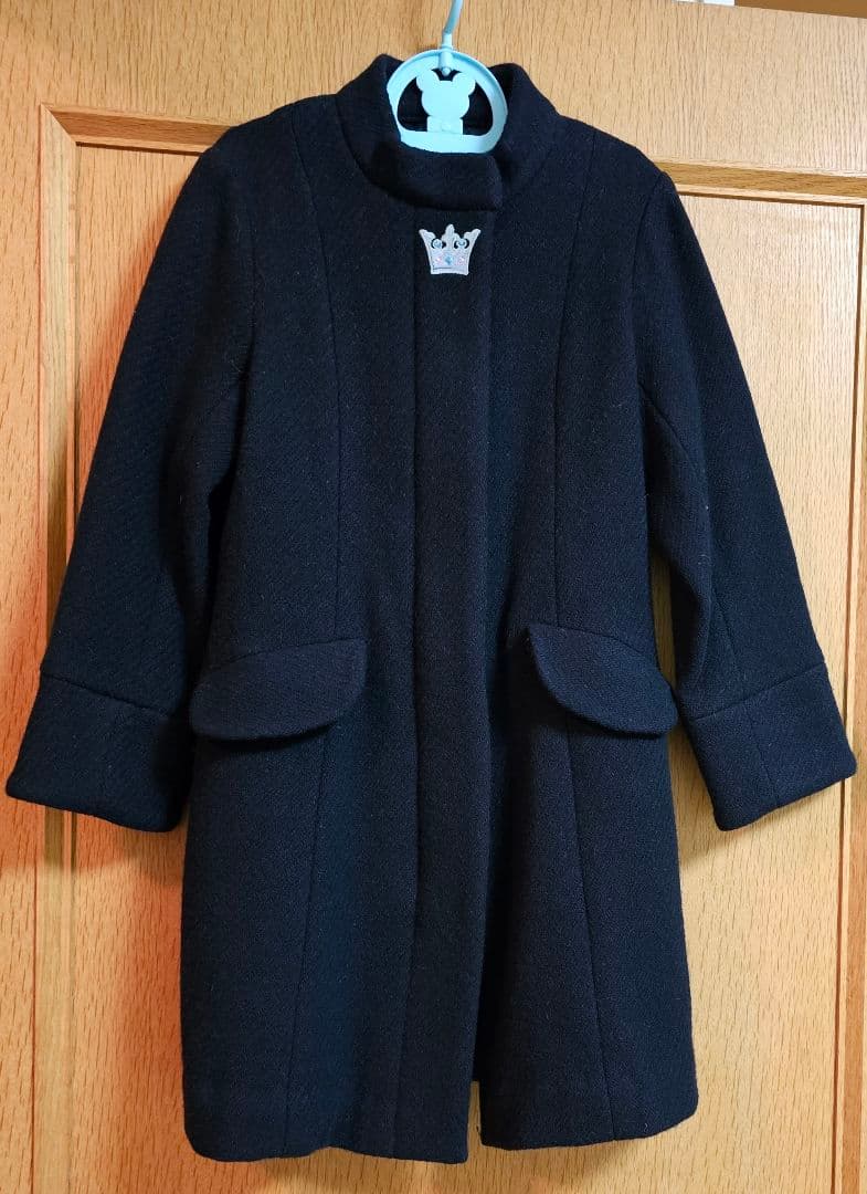 み*須様 新品タグ付き　シャーリーテンプル❤︎１2０㎝❤︎王冠の刺繍のケープ付き