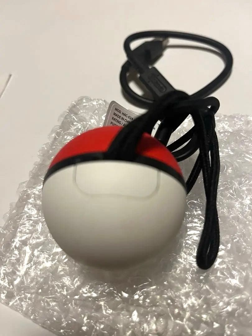 モンスターボールプラス　ミュウ入り　箱付き　保証書つき