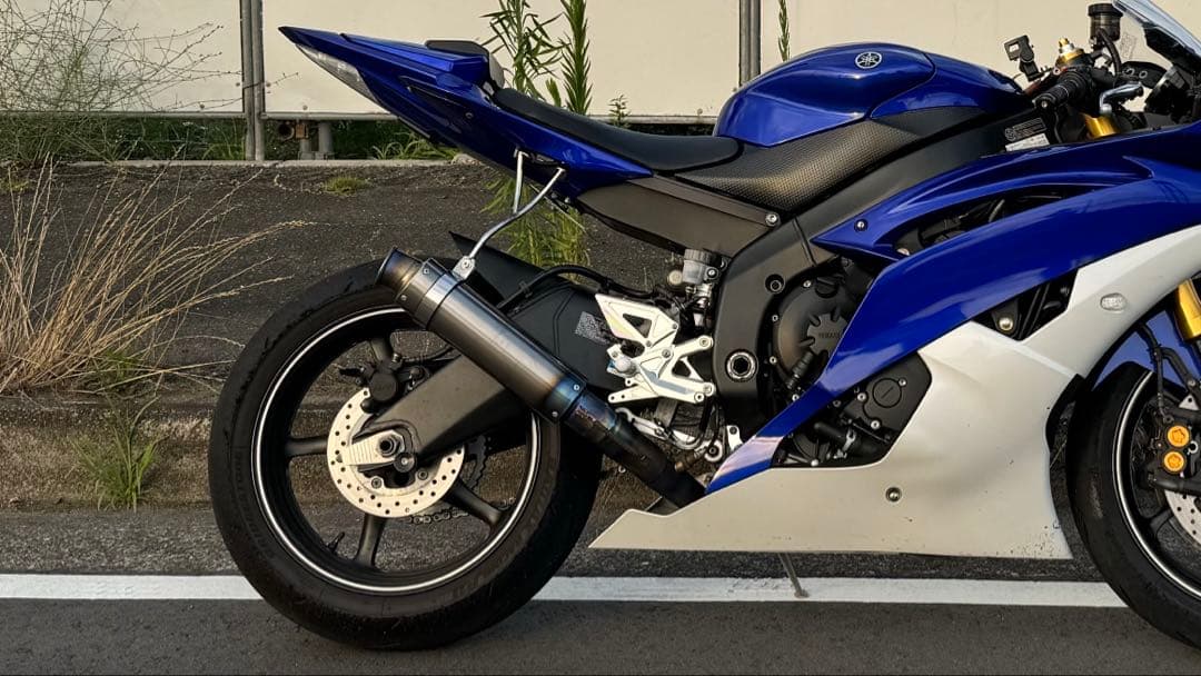 YZF-R6 13S ストライカー　チタン　フルエキ　マフラー　ワンオフステー付