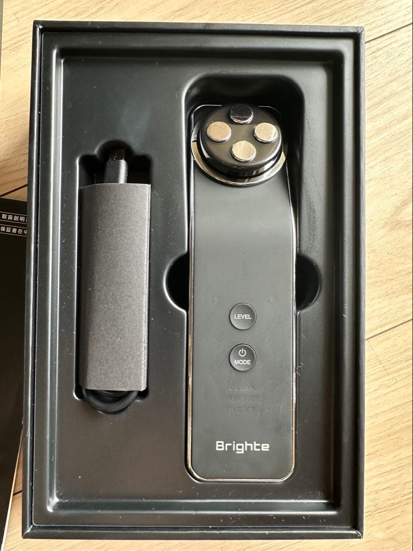 美品★ELEKI LIFT ブライト 美顔器 EMS