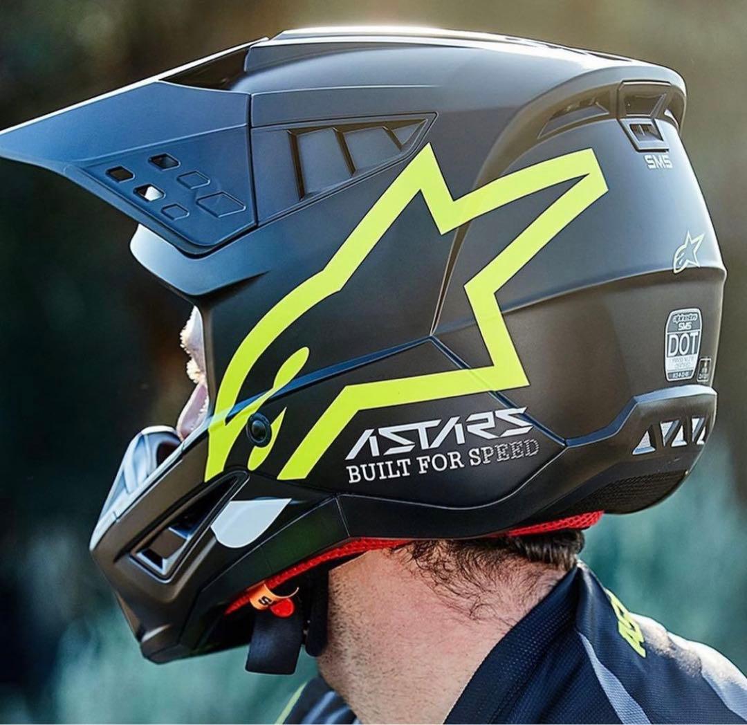 あか、アルパインスターズ SM5 オフロードヘルメット