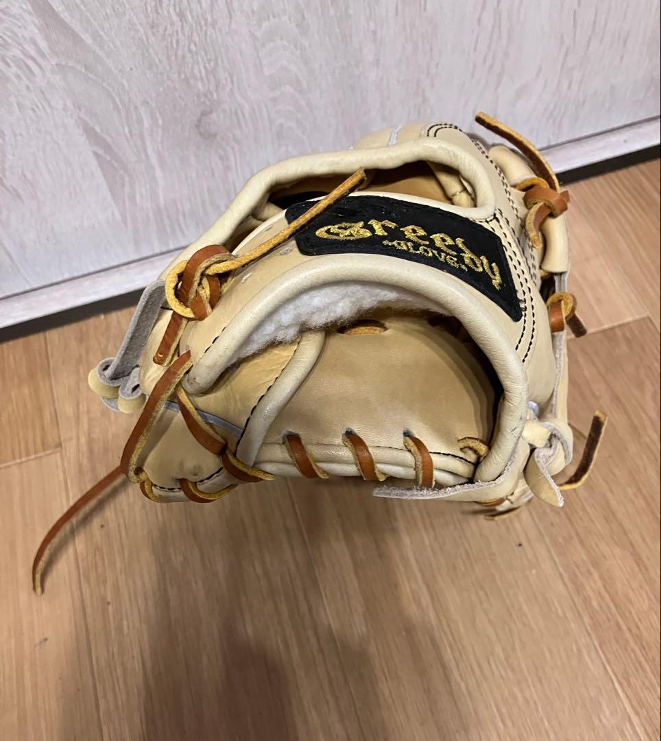 Greedy 投手用グローブ　特殊重心