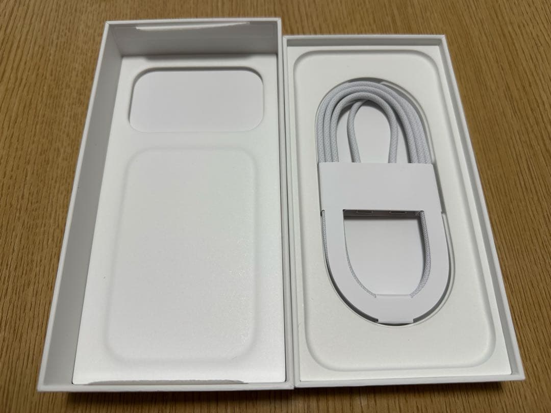 Apple iPhone 17pro maxシルバー