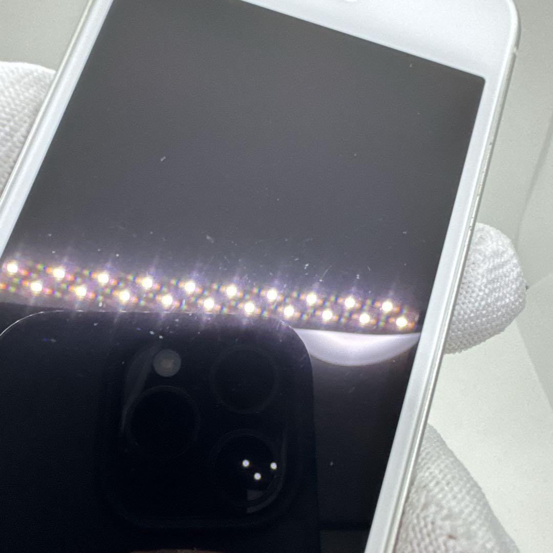 iPhoneSE SE 128GB SIMフリー 灰 シルバー 本体