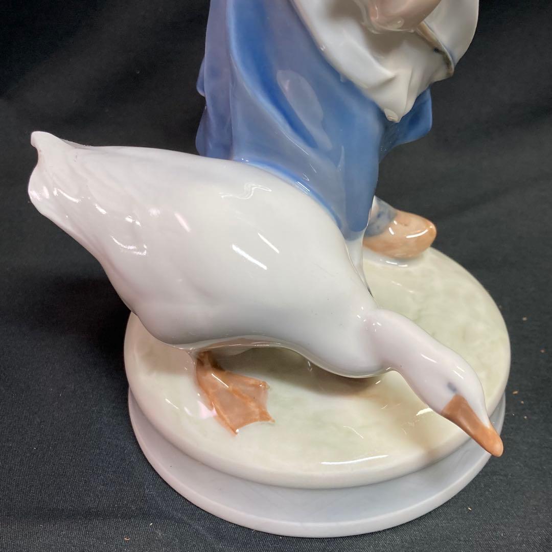 はなぞの様【美品】ロイヤルコペンハーゲン ガチョウと歩く少女 シルバースワン