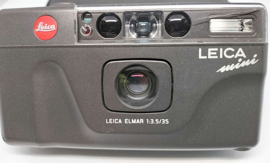 LEICA mini コンパクトフィルムカメラ　カバー付き