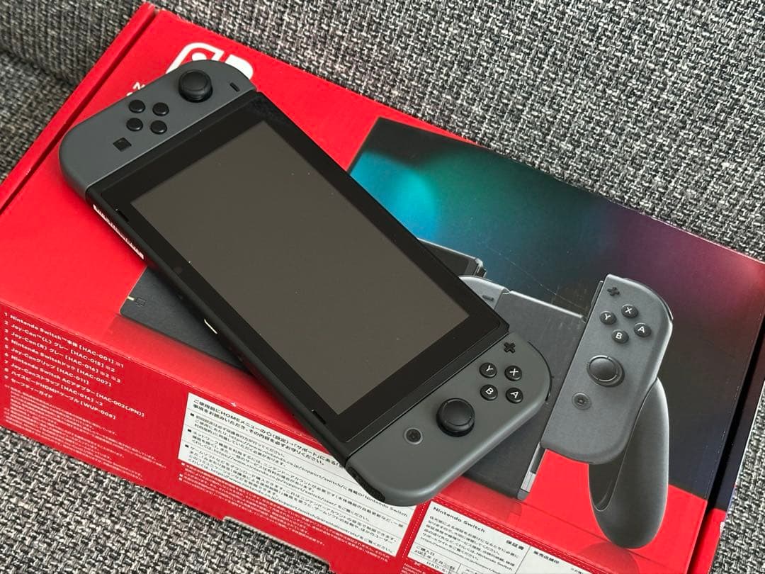 即日発送可能　美品　Nintendo Switch 2021年　グレー