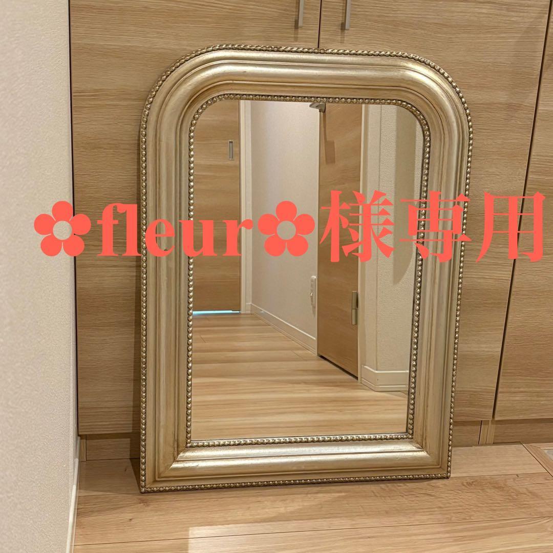 ローラアシュレイで購入 壁掛けミラー シャンパンゴールド 60cm×80cm