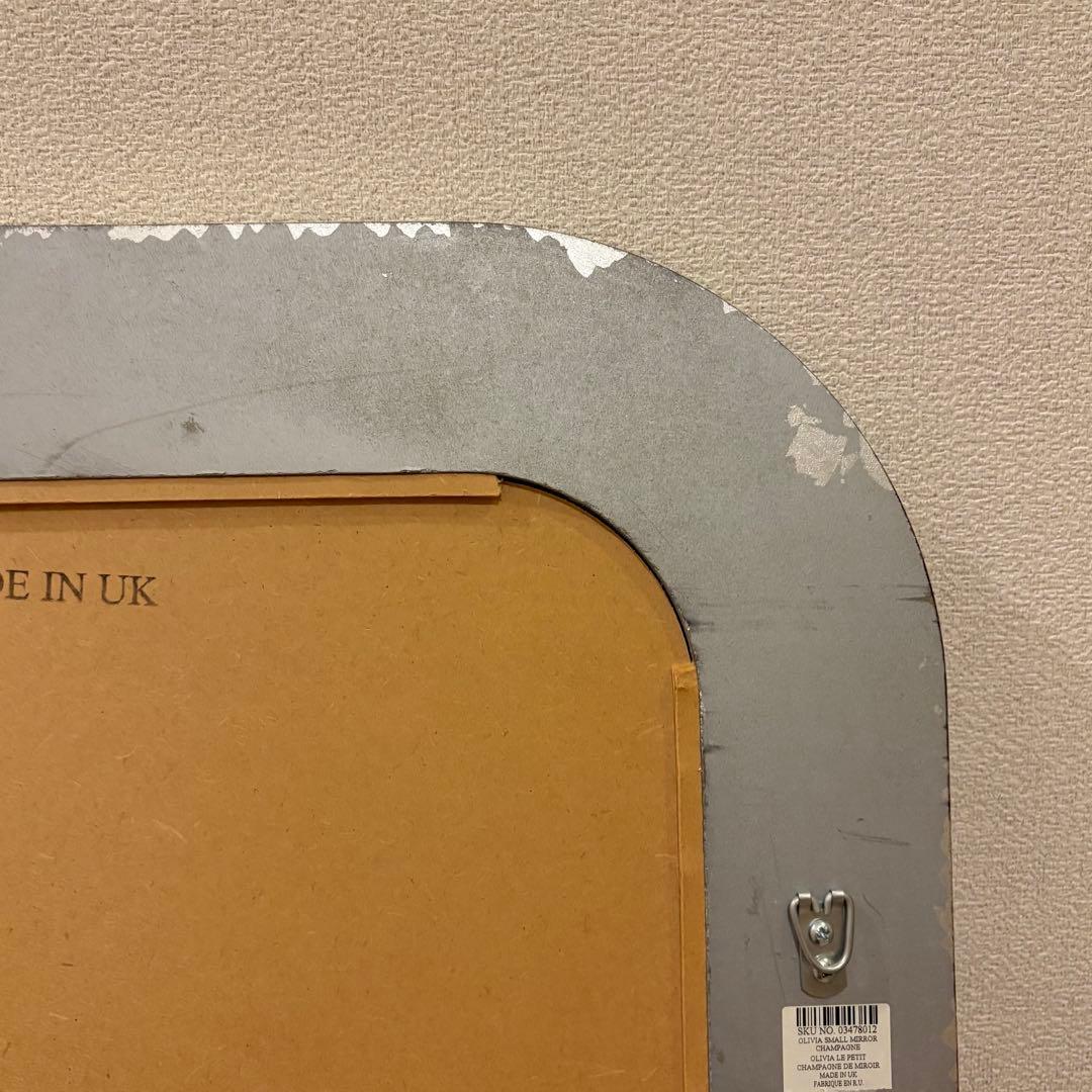 ローラアシュレイで購入 壁掛けミラー シャンパンゴールド 60cm×80cm