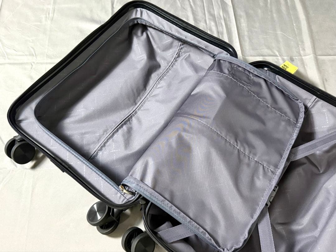 未使用品 ディズニー ミッキーマウス キャリーケース 20インチ ブラック