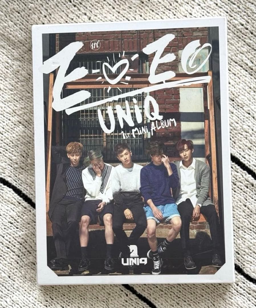 王一博 UNIQ 1st Mini ALBUM EOEO 中国版
