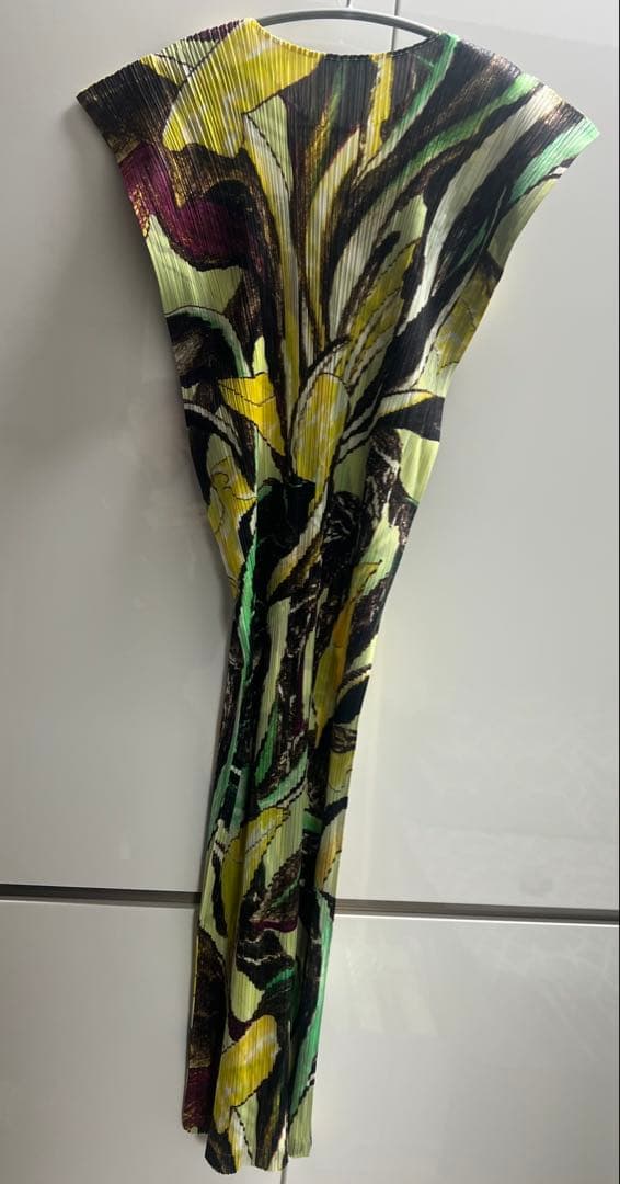 美品　イッセイミヤケ プリーツ 半袖ロングワンピース