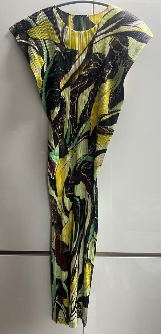 美品　イッセイミヤケ プリーツ 半袖ロングワンピース