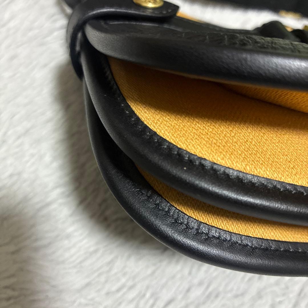 HUNTINGWORLDレザーショルダーバッグ 黒とイエロー