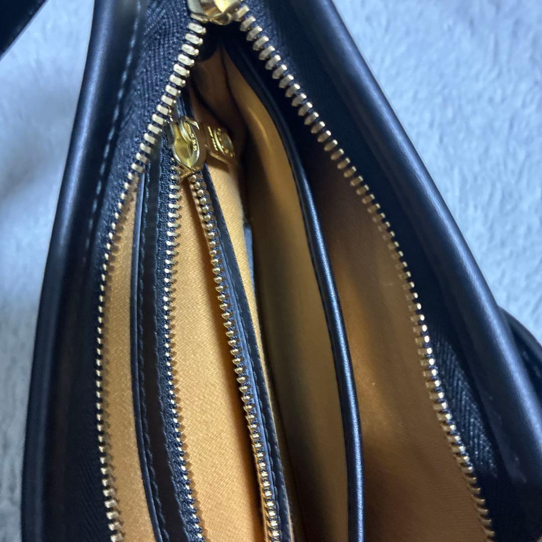 HUNTINGWORLDレザーショルダーバッグ 黒とイエロー