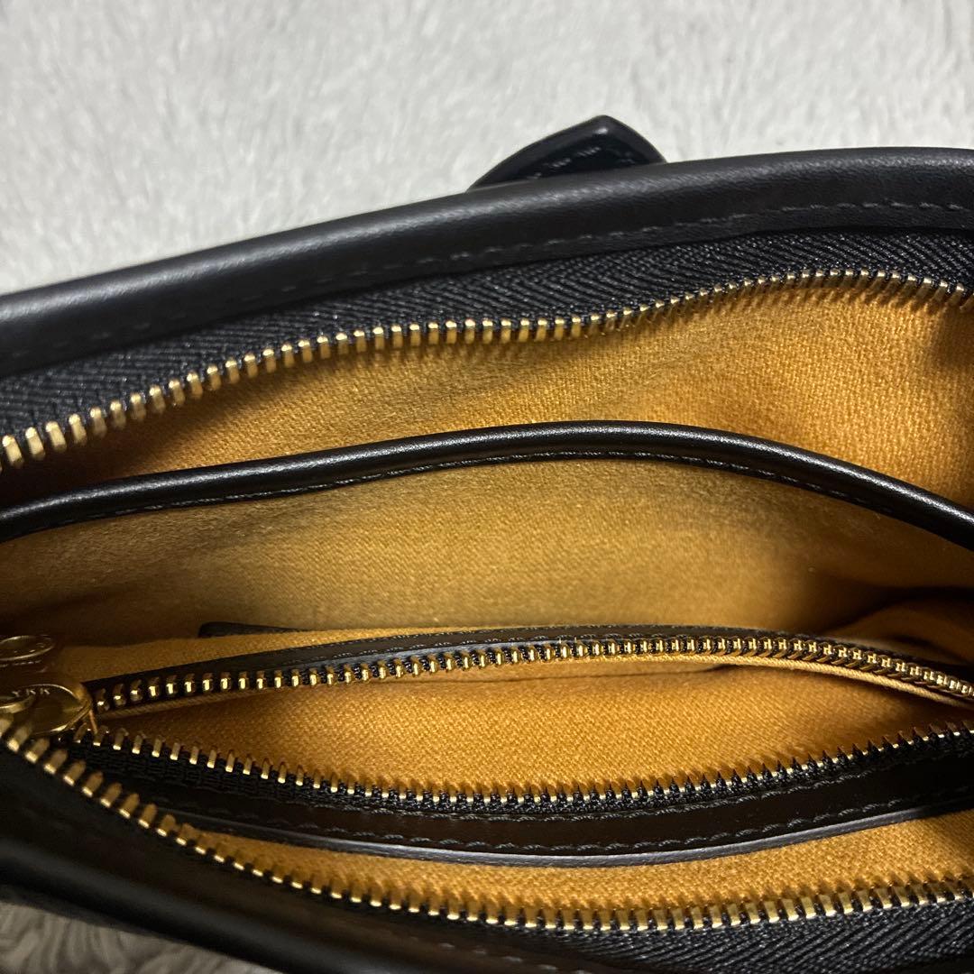 HUNTINGWORLDレザーショルダーバッグ 黒とイエロー