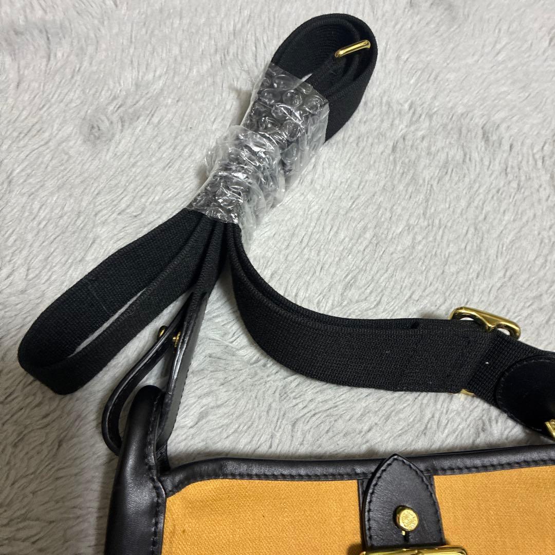 HUNTINGWORLDレザーショルダーバッグ 黒とイエロー