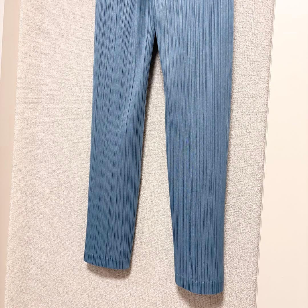 近年モデル　プリーツプリーズ　ロングパンツ　ポケット　ライトブルー　サイズ4