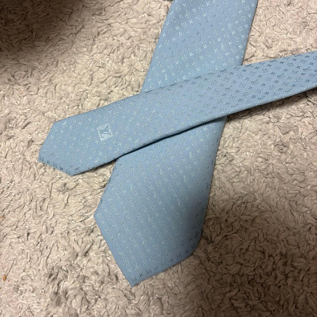 LOUIS VUITTON ライトブルー ネクタイ