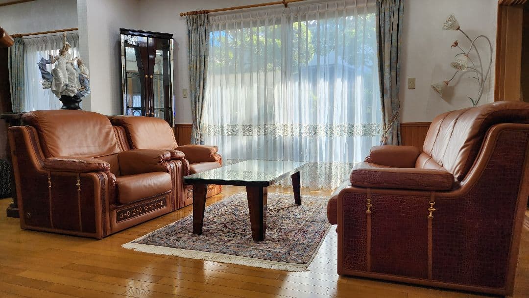 GUCCI グッチ ガラス天板のセンターテーブル