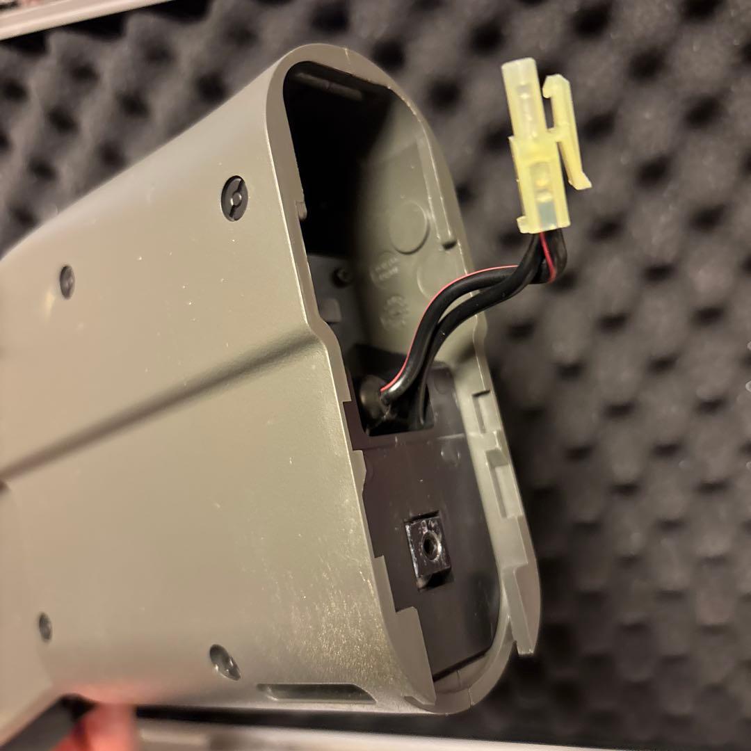 次世代電動ガン レッドドットサイト　サイレンサー 充電器　銃ケース　付き