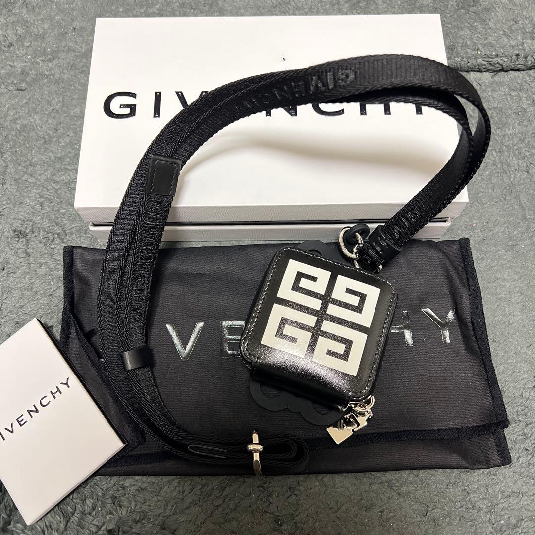 【新品未使用】ジバンシー/Air Pods・スマホケース