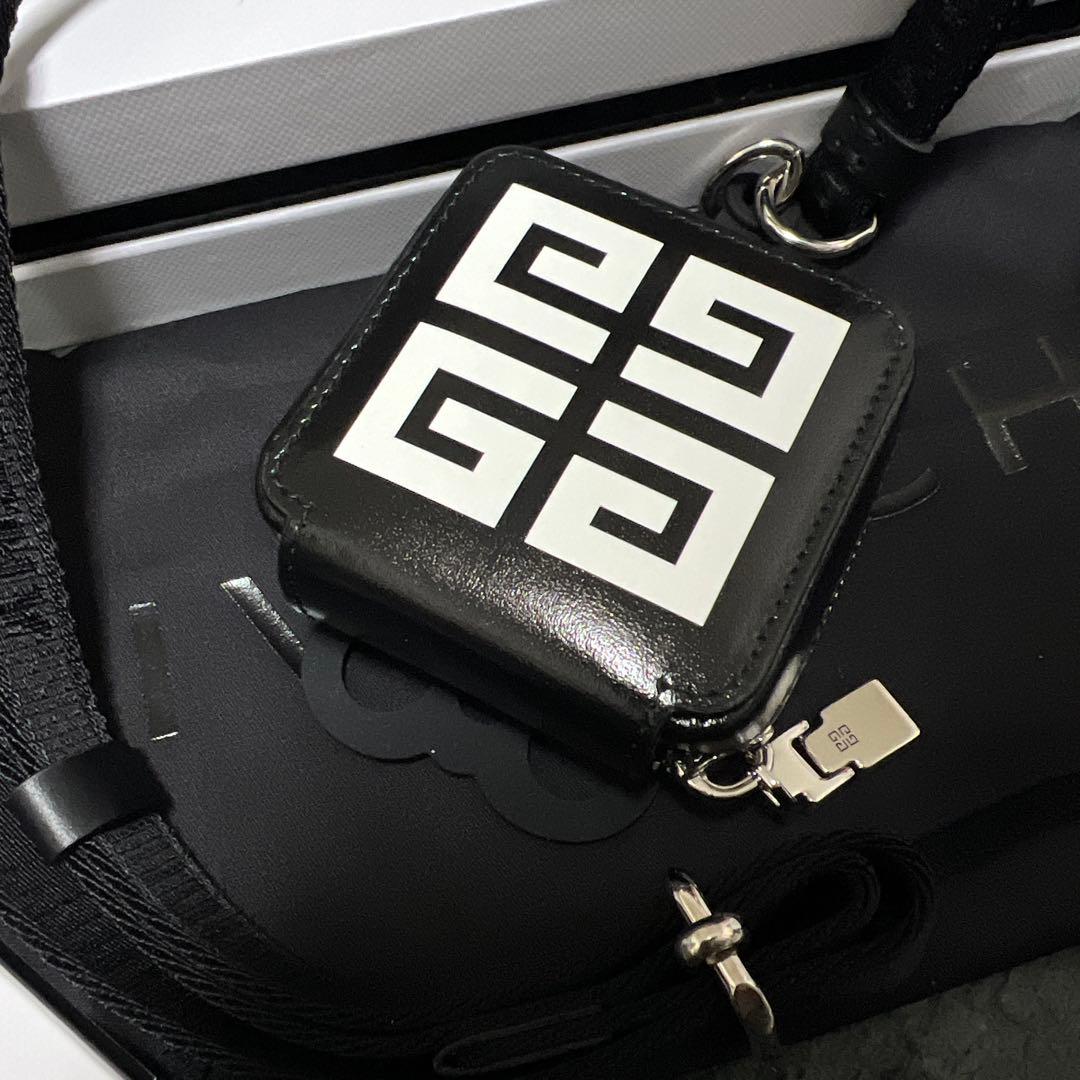 【新品未使用】ジバンシー/Air Pods・スマホケース