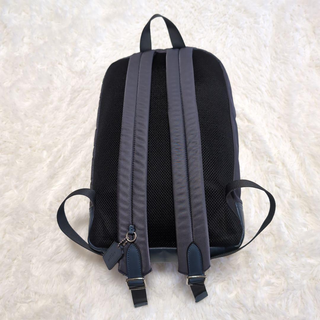 え*べ様 美品　コーチ　リュックサック　レザー　ナイロン　A4可　大容量　 自立