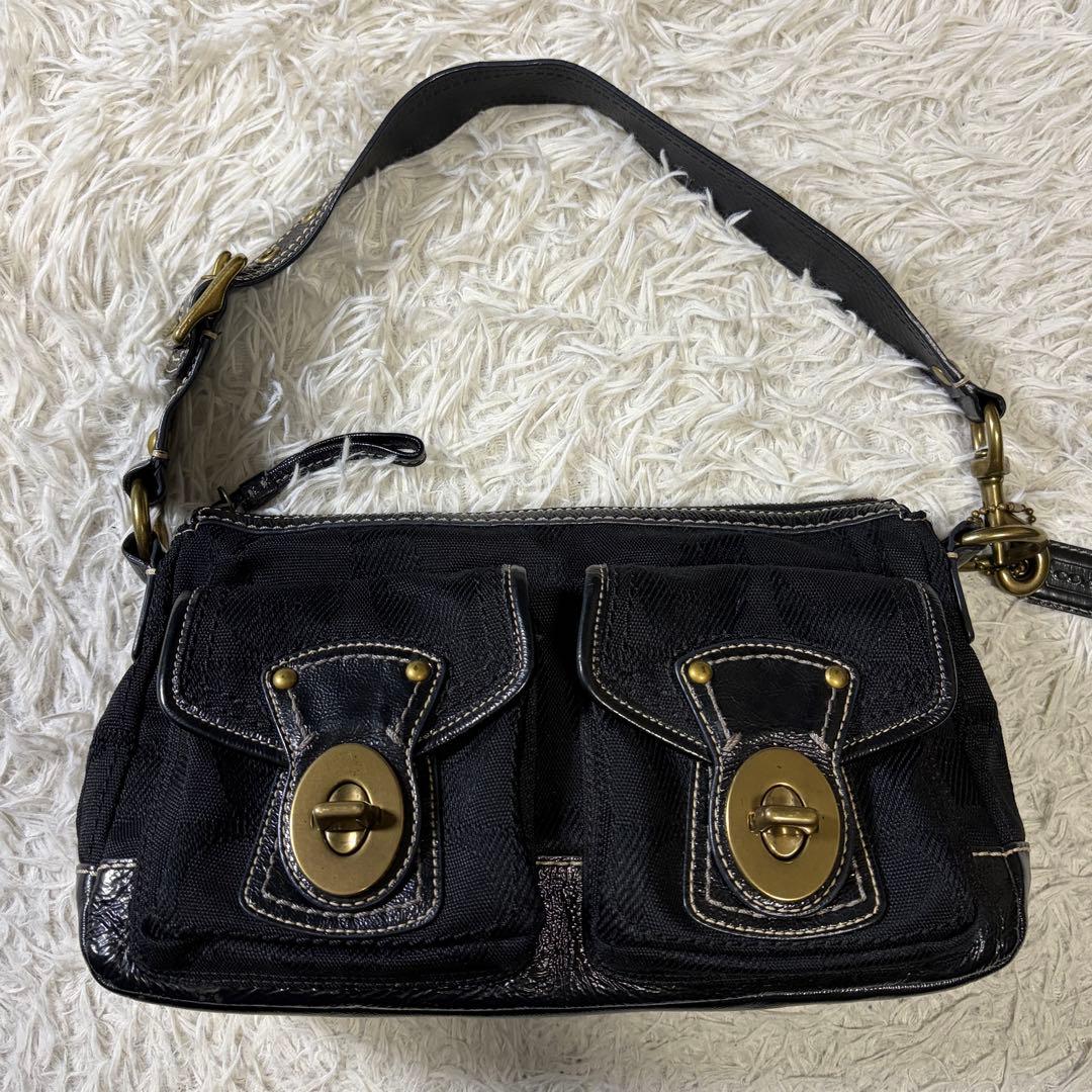【美品】コーチ　レガシー　ワンショルダーバッグ　シグネチャー　ターンロック　黒