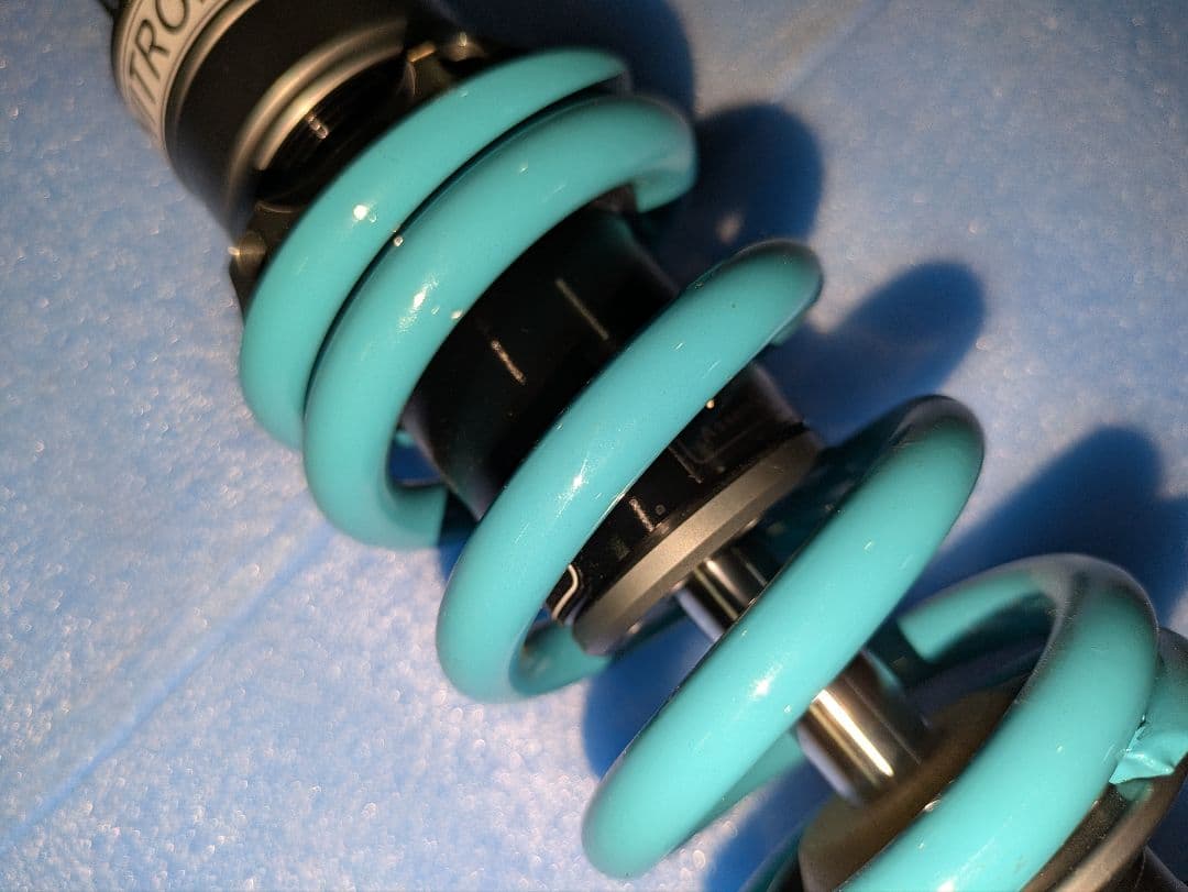 NITRON・ナイトロンZ125PRO用リアサスペンション